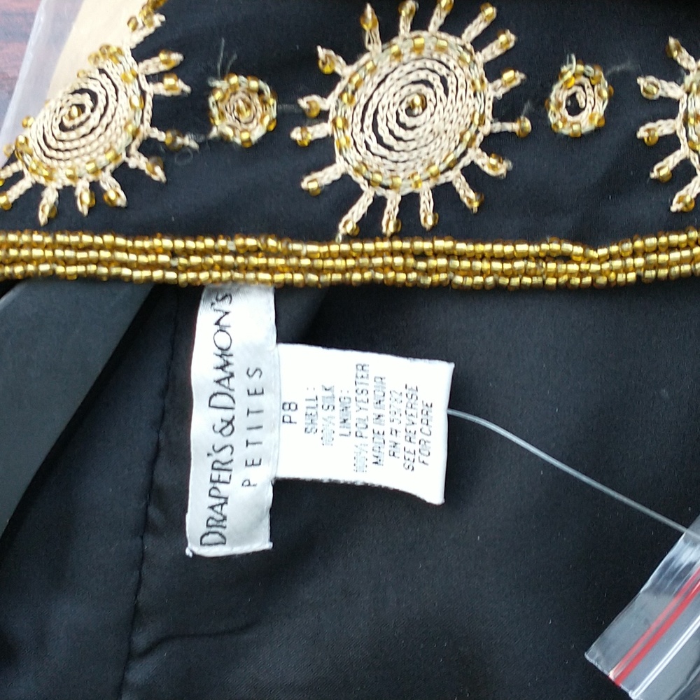 New--Beautiful Tapestry Silk Jacket! - Picture 4 of 16
